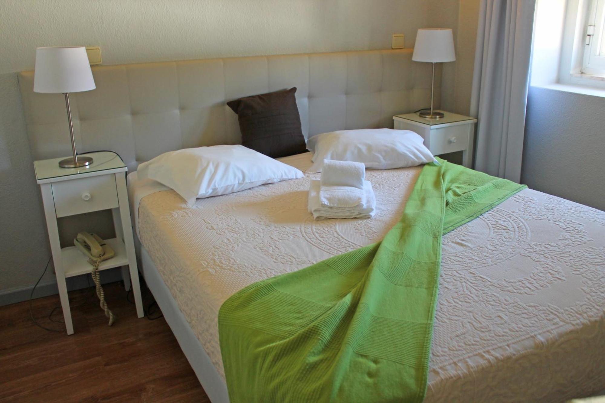 Single Room,371013268:JPEG